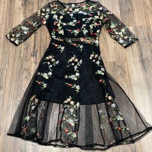 Dress, Mesh & Embroidery Du Yau Fashion.